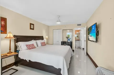 185 Brittany D Delray Beach FL 33446