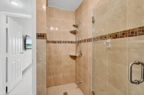 185 Brittany D Delray Beach FL 33446