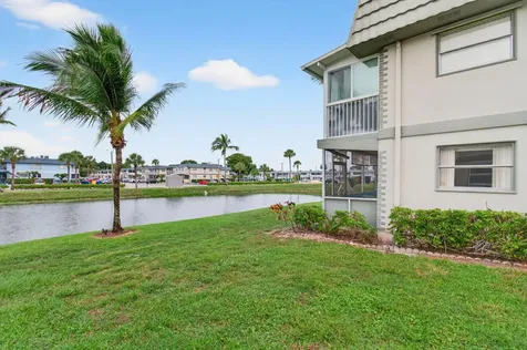185 Brittany D Delray Beach FL 33446