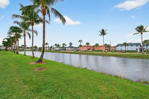 185 Brittany D Delray Beach FL 33446