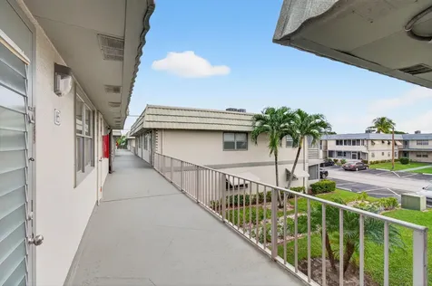185 Brittany D Delray Beach FL 33446