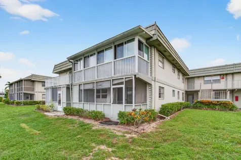 185 Brittany D Delray Beach FL 33446