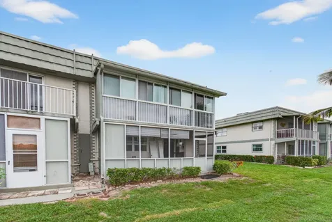 185 Brittany D Delray Beach FL 33446