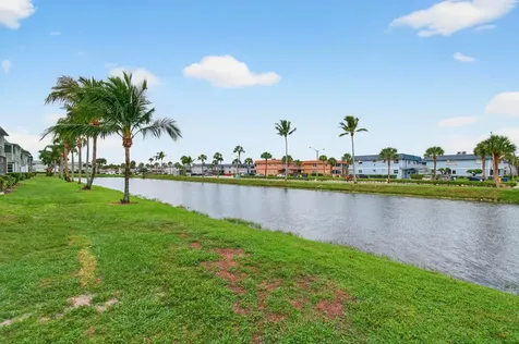 185 Brittany D Delray Beach FL 33446