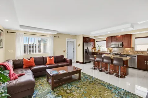 185 Brittany D Delray Beach FL 33446
