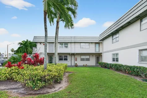185 Brittany D Delray Beach FL 33446