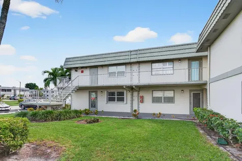 185 Brittany D Delray Beach FL 33446