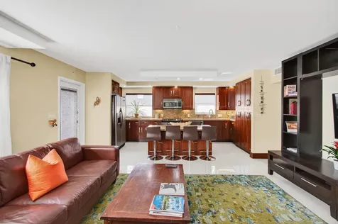 185 Brittany D Delray Beach FL 33446