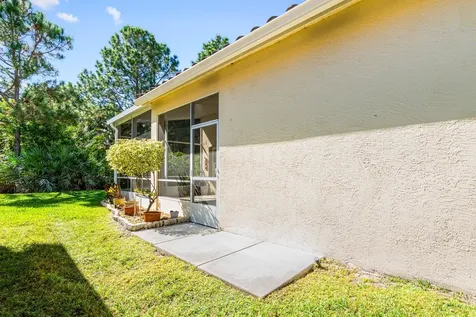 319 Nw Treeline Trace Port Saint Lucie FL 34986