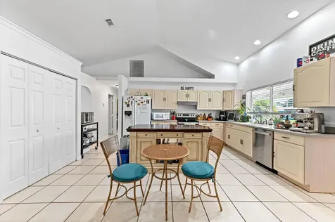 1014 Sw Canary Terrace Port Saint Lucie FL 34953