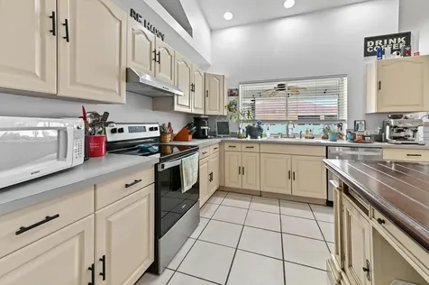 1014 Sw Canary Terrace Port Saint Lucie FL 34953