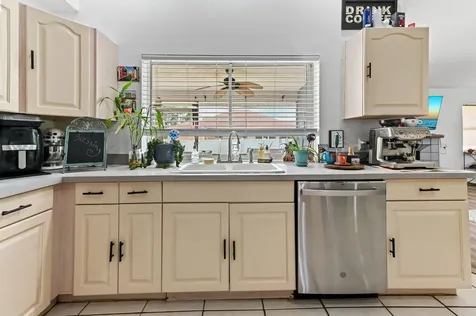 1014 Sw Canary Terrace Port Saint Lucie FL 34953