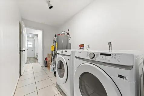 1014 Sw Canary Terrace Port Saint Lucie FL 34953