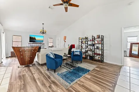 1014 Sw Canary Terrace Port Saint Lucie FL 34953