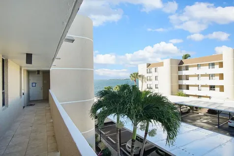 3432 Ne Causeway Boulevard Jensen Beach FL 34957