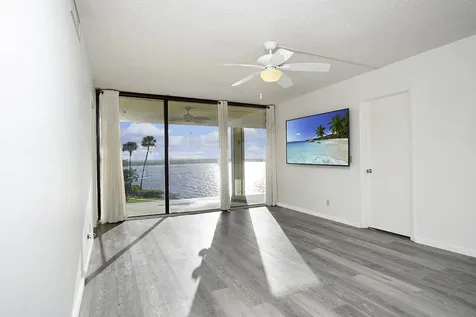 3432 Ne Causeway Boulevard Jensen Beach FL 34957