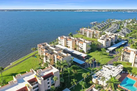 3432 Ne Causeway Boulevard Jensen Beach FL 34957