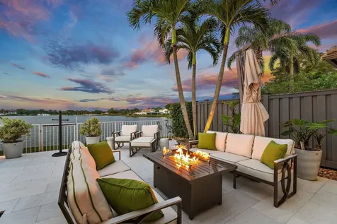 918 Augusta Pointe Drive Palm Beach Gardens FL 33418