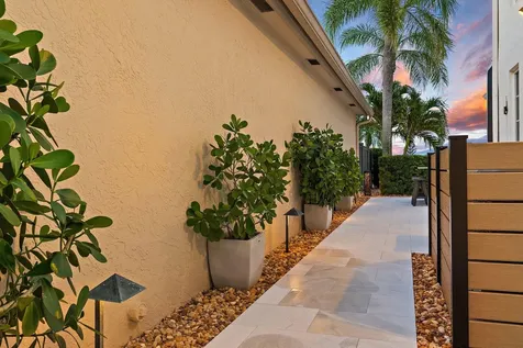 918 Augusta Pointe Drive Palm Beach Gardens FL 33418