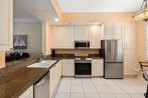 17 Harbour Isle Drive Hutchinson Island FL 34949