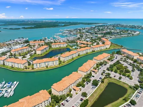 17 Harbour Isle Drive Hutchinson Island FL 34949