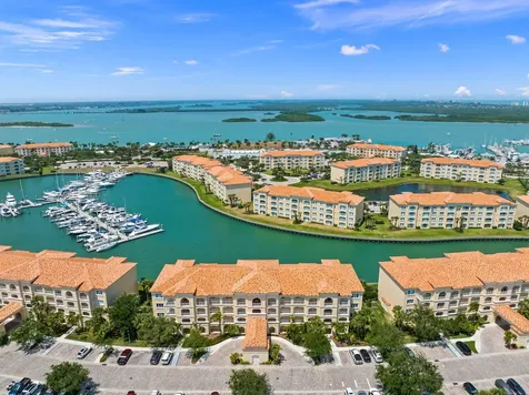 17 Harbour Isle Drive Hutchinson Island FL 34949
