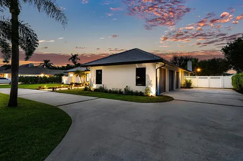 4379 St. Andrews Drive Boynton Beach FL 33436
