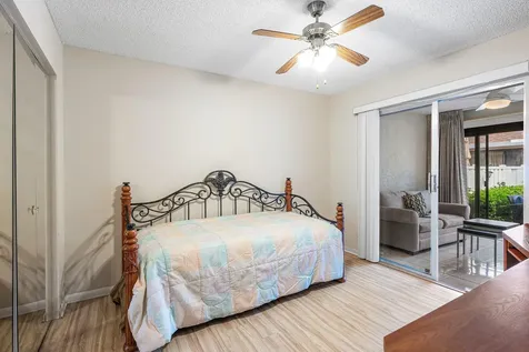 8077 Springtree Road Boca Raton FL 33496