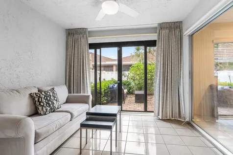 8077 Springtree Road Boca Raton FL 33496