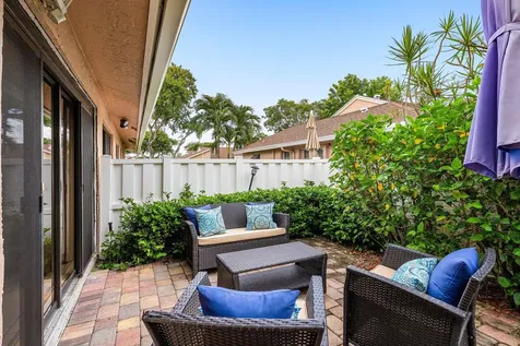 8077 Springtree Road Boca Raton FL 33496