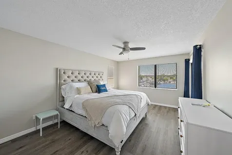 309 Lake Circle North Palm Beach FL 33408