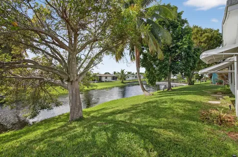 7340 Nw 8th Street Margate FL 33063