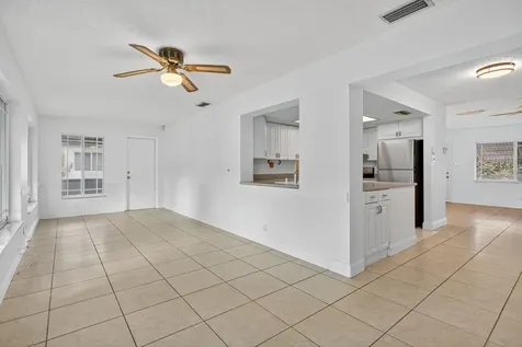 7340 Nw 8th Street Margate FL 33063