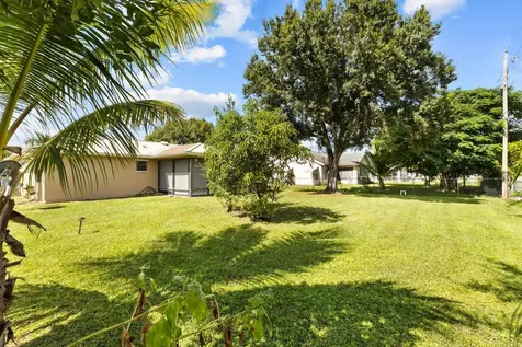 1825 Sw Cameo Boulevard Port Saint Lucie FL 34953