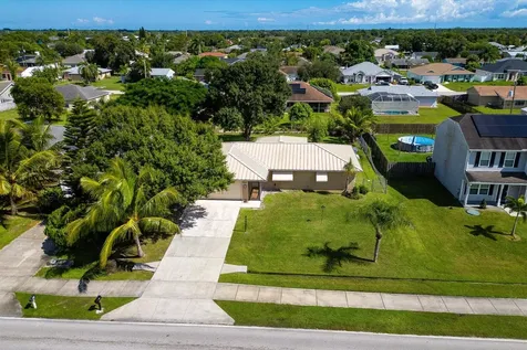 1825 Sw Cameo Boulevard Port Saint Lucie FL 34953