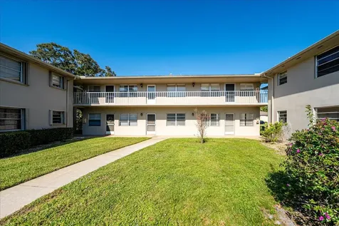 28 Lake Vista Trail Port Saint Lucie FL 34952