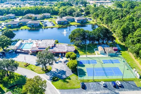 28 Lake Vista Trail Port Saint Lucie FL 34952
