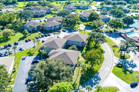 28 Lake Vista Trail Port Saint Lucie FL 34952