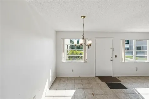 28 Lake Vista Trail Port Saint Lucie FL 34952