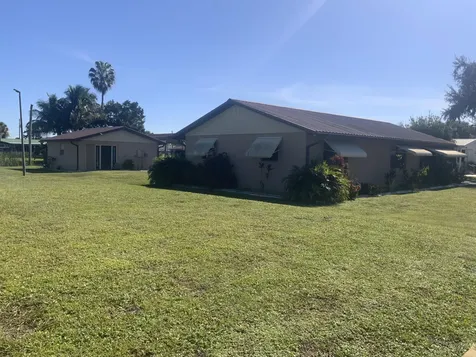 1095 Chobee Loop Okeechobee FL 34974