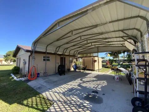 1095 Chobee Loop Okeechobee FL 34974