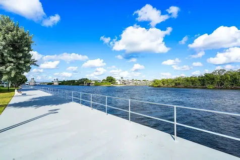 320 Horizons Boynton Beach FL 33435