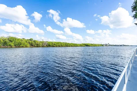 320 Horizons Boynton Beach FL 33435