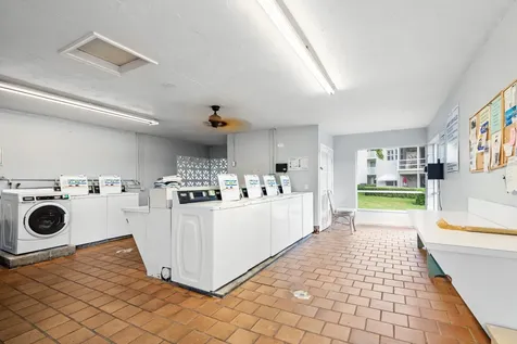 320 Horizons Boynton Beach FL 33435