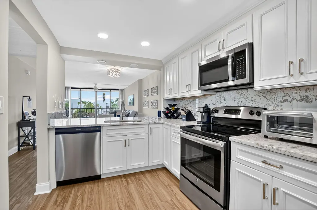 4 Royal Palm Way Boca Raton FL 33432