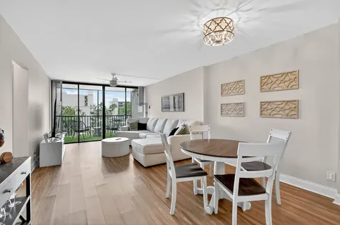 4 Royal Palm Way Boca Raton FL 33432