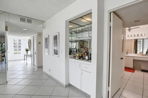 380 Racquet Club Road Weston FL 33326