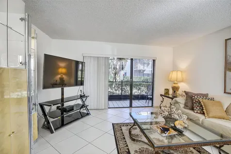 380 Racquet Club Road Weston FL 33326