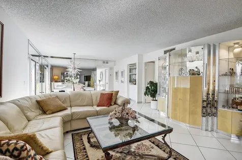 380 Racquet Club Road Weston FL 33326