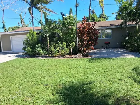 3832 Elizabeth Street Palm Springs FL 33461